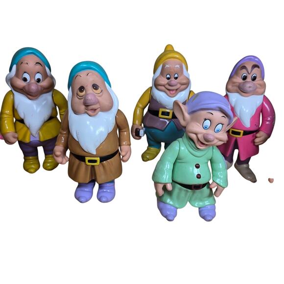 Vintage Set of Disney Thailand Seven Dwarfs, Hard plastic/rubber . Snow White - Picture 7 of 9